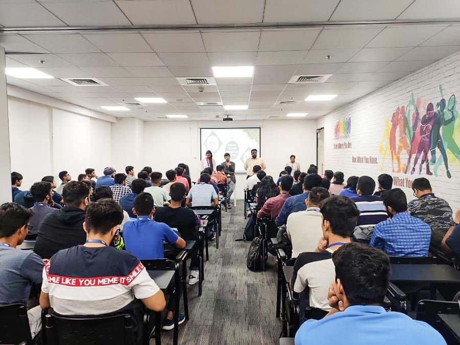 International Institute of Sports & Management Mumbai Classroom photo 3